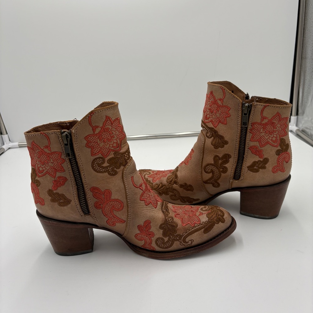 Corral Western Cowgirl Ankle Zip Boots Boho Embroidered Leather Women’s Size 9 - Picture 6 of 8